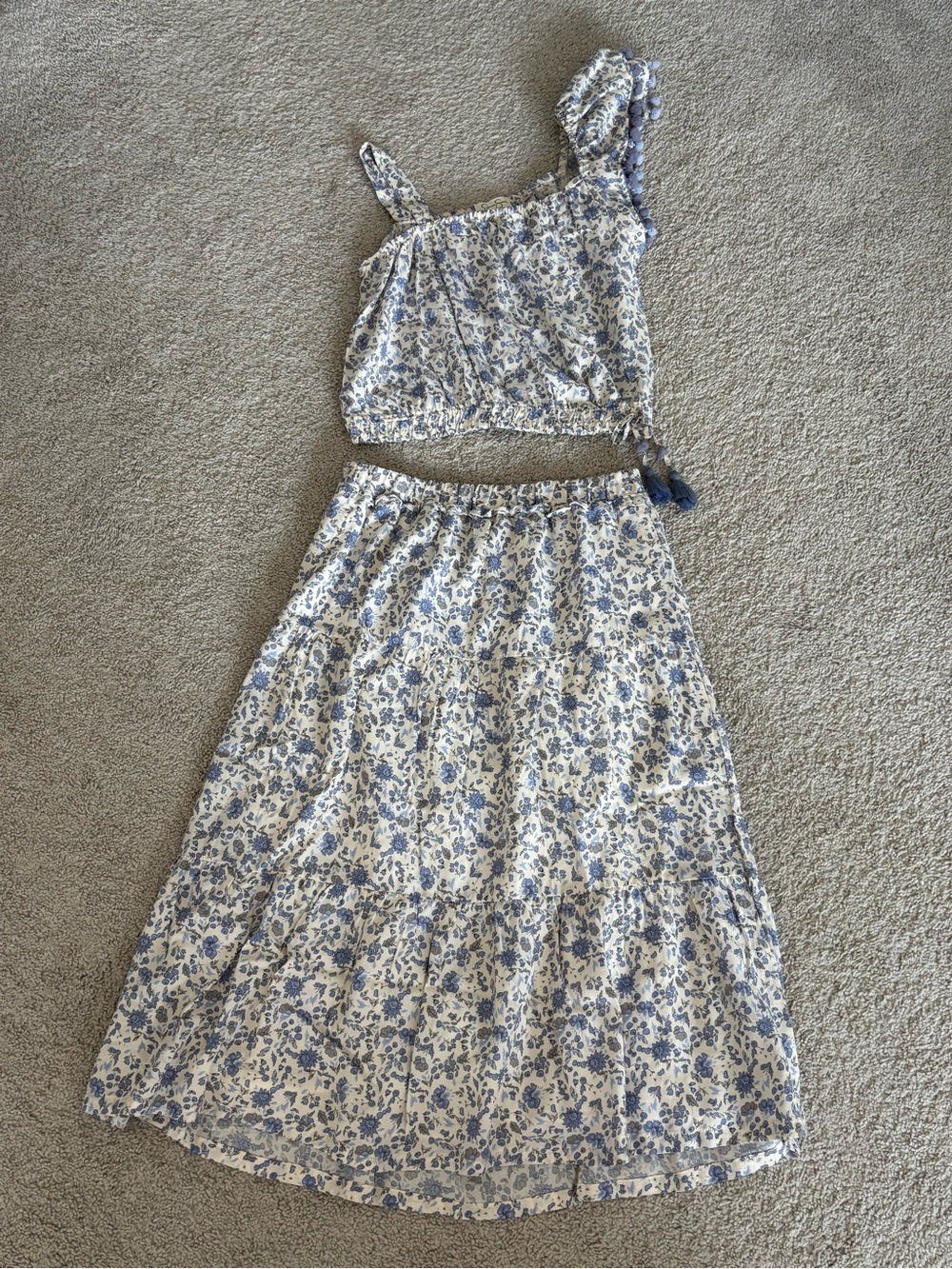 Jessica Simpson Two piece Maxi Skirt and Crop Top